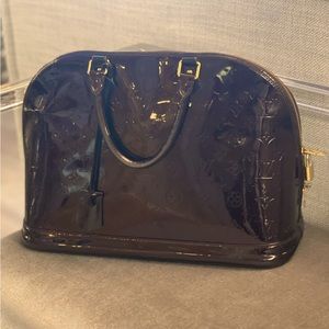 Authentic Louis Vuitton Vernis Alma Handbag